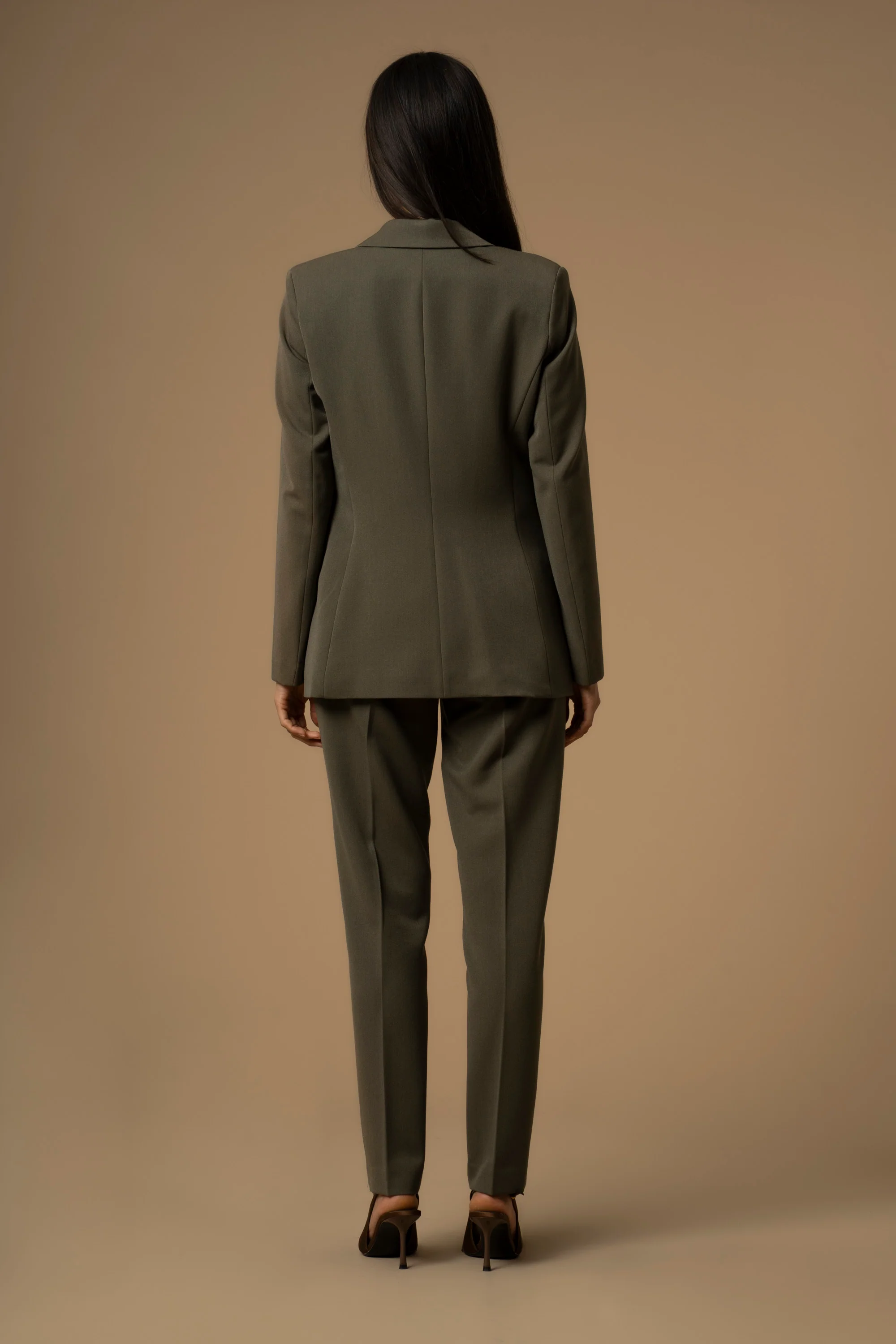 Tailleur con giacca a un bottone - Tailleur Giacca-Pantaloni Berninn - Image 3